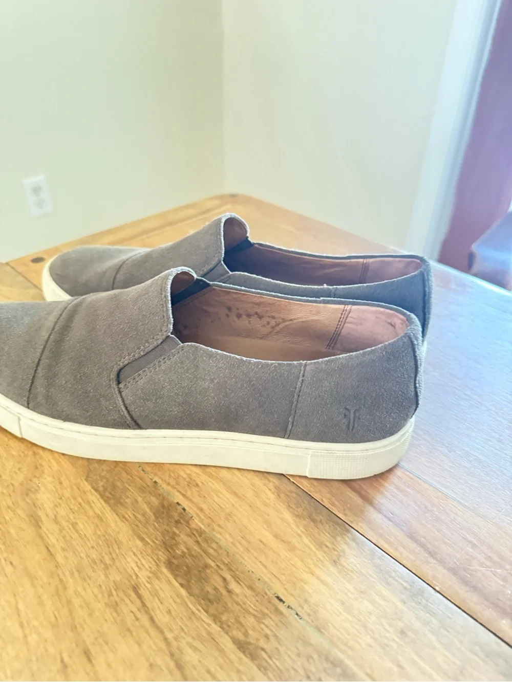 Frye Gemma Cap Slip On Suede Shoes Loafers Women’s Size 10 Grey Brown